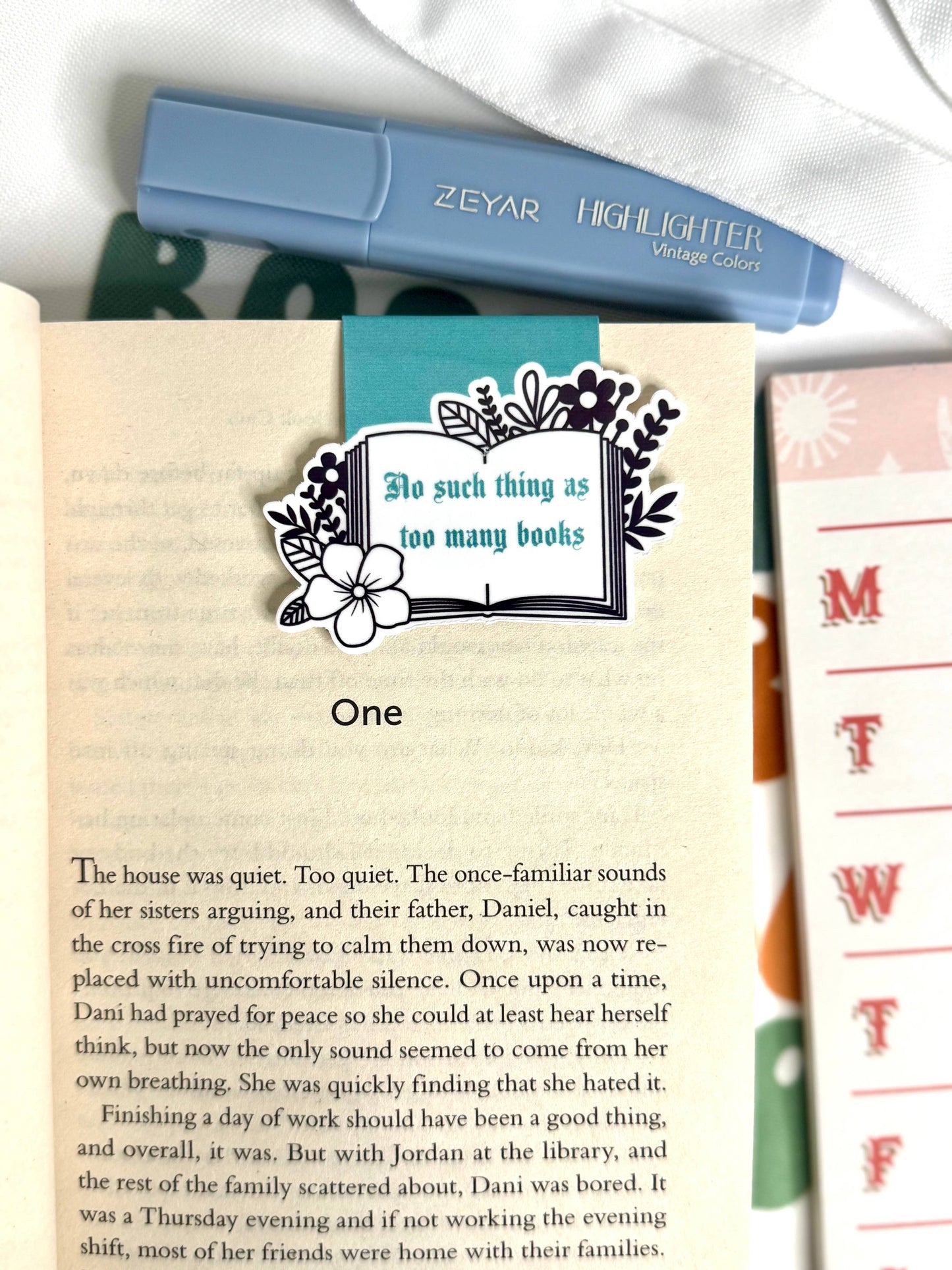 Bookmark Magnetic - No Such Thing As Too Many Books