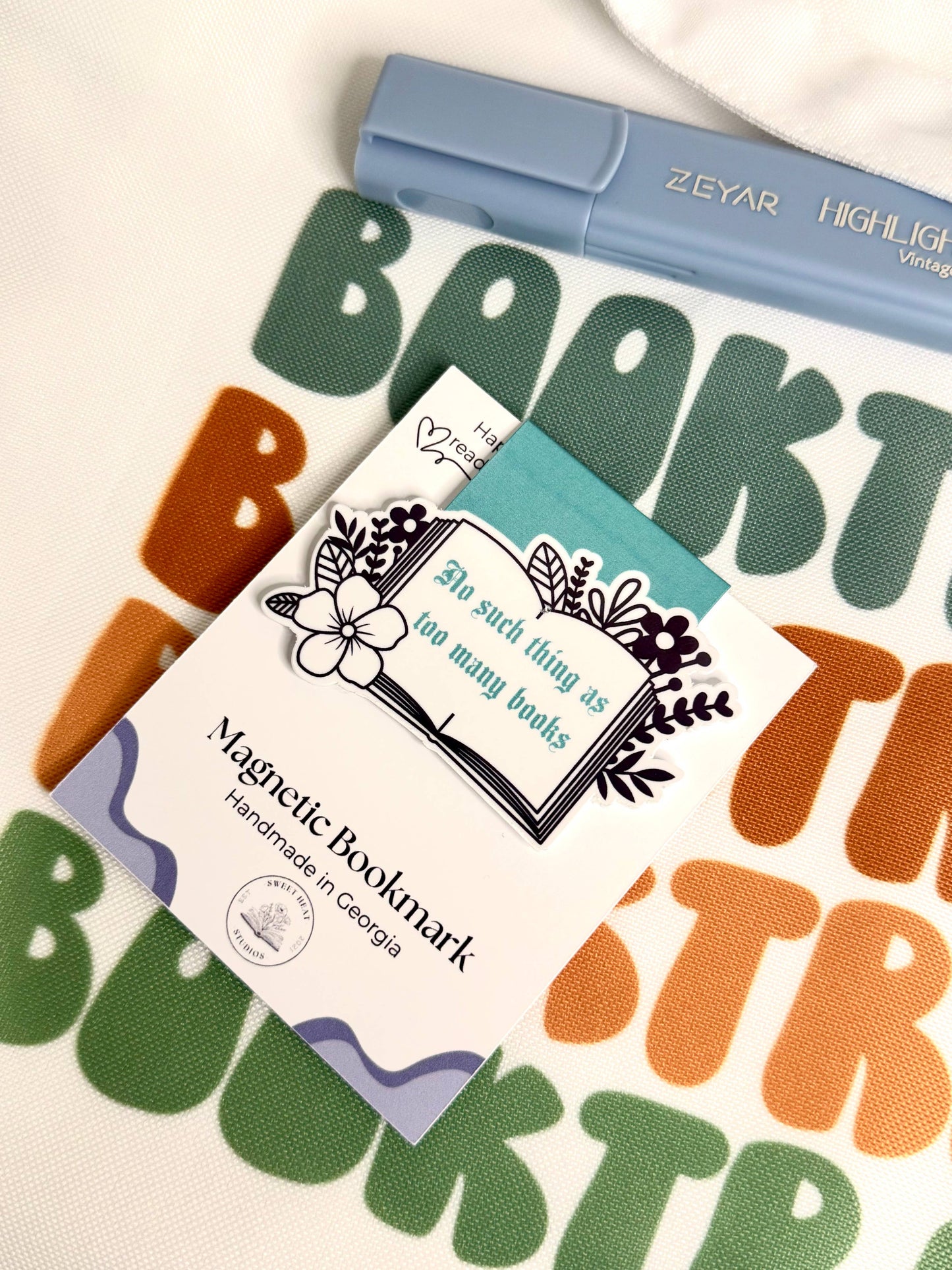 Bookmark Magnetic - No Such Thing As Too Many Books