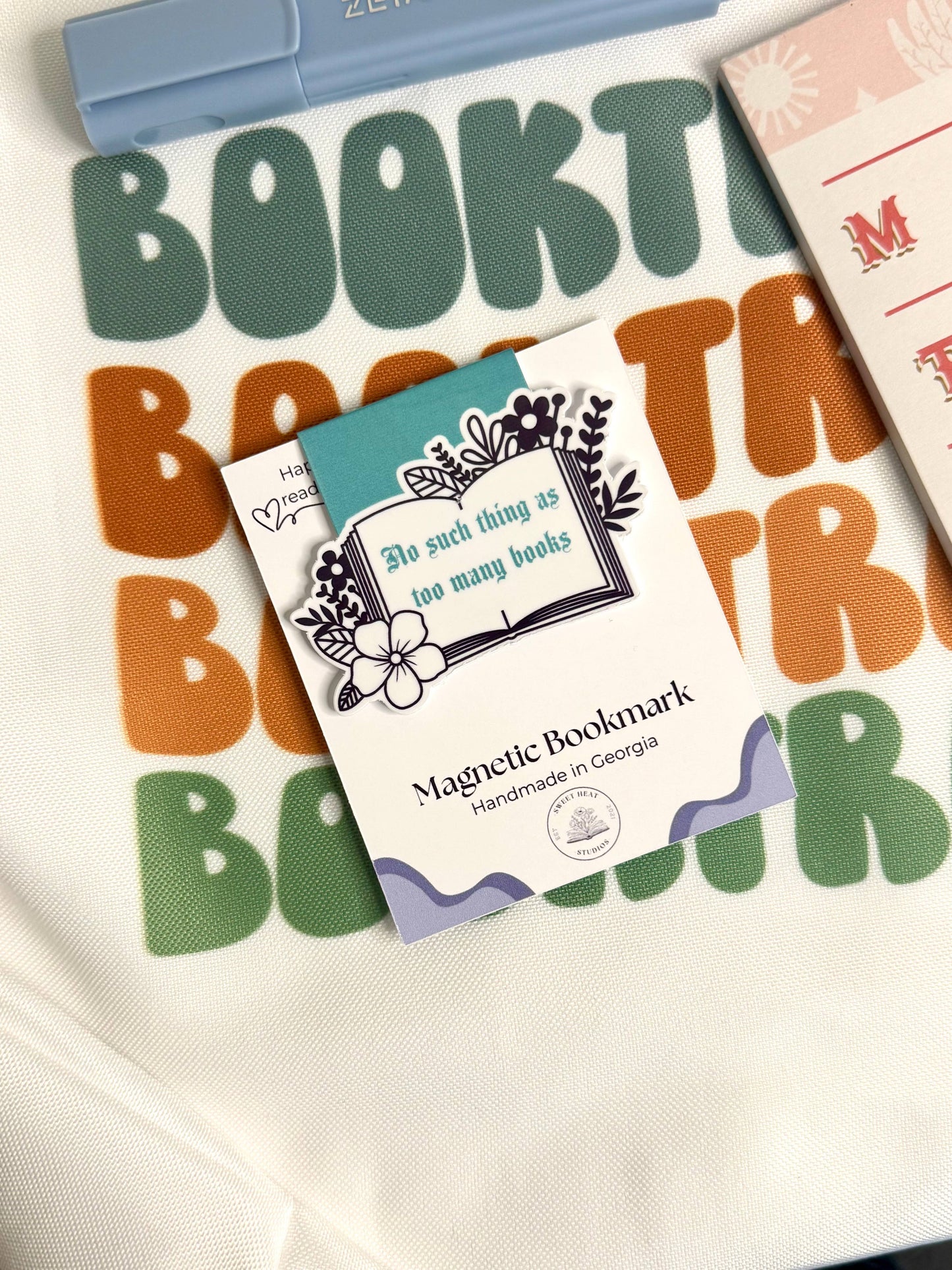 Bookmark Magnetic - No Such Thing As Too Many Books