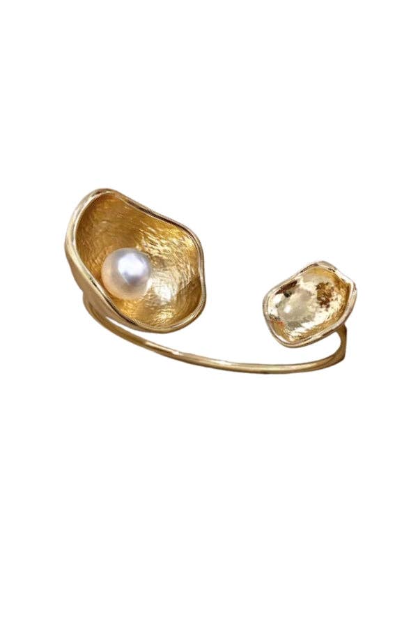 The Oyster Bangle in Gold